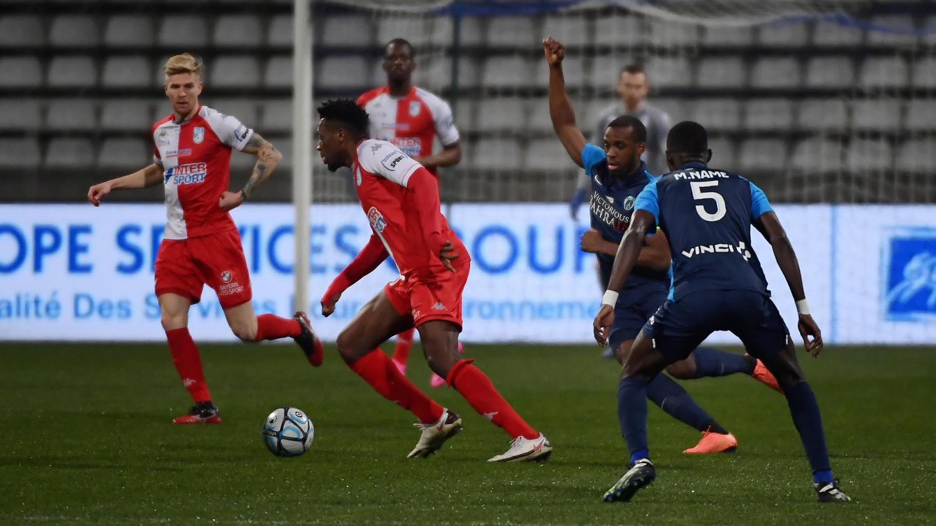 ligue-2-:-les-dunkerquois-defient-le-paris-fc,-revivez-notre-direct